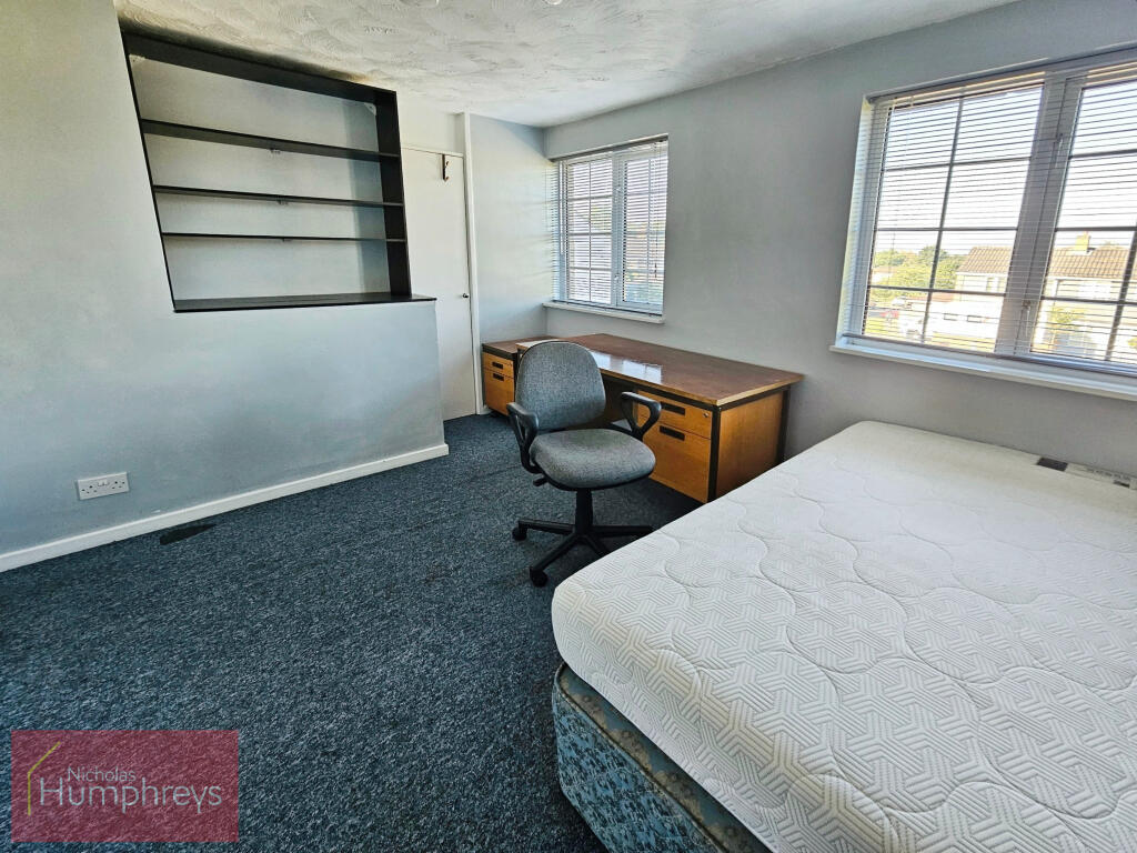 Spacious Double with Built-in Shelving